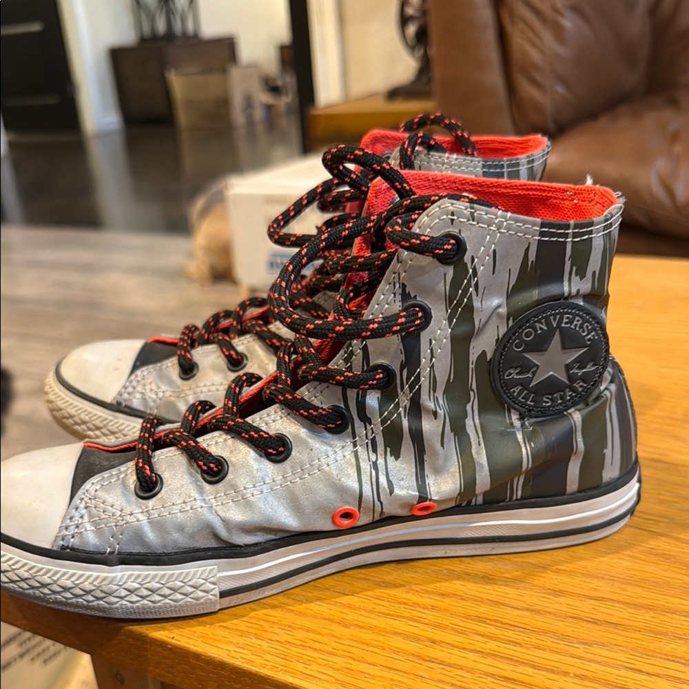 Converse High-Top Sneakers with Red and Gray Design